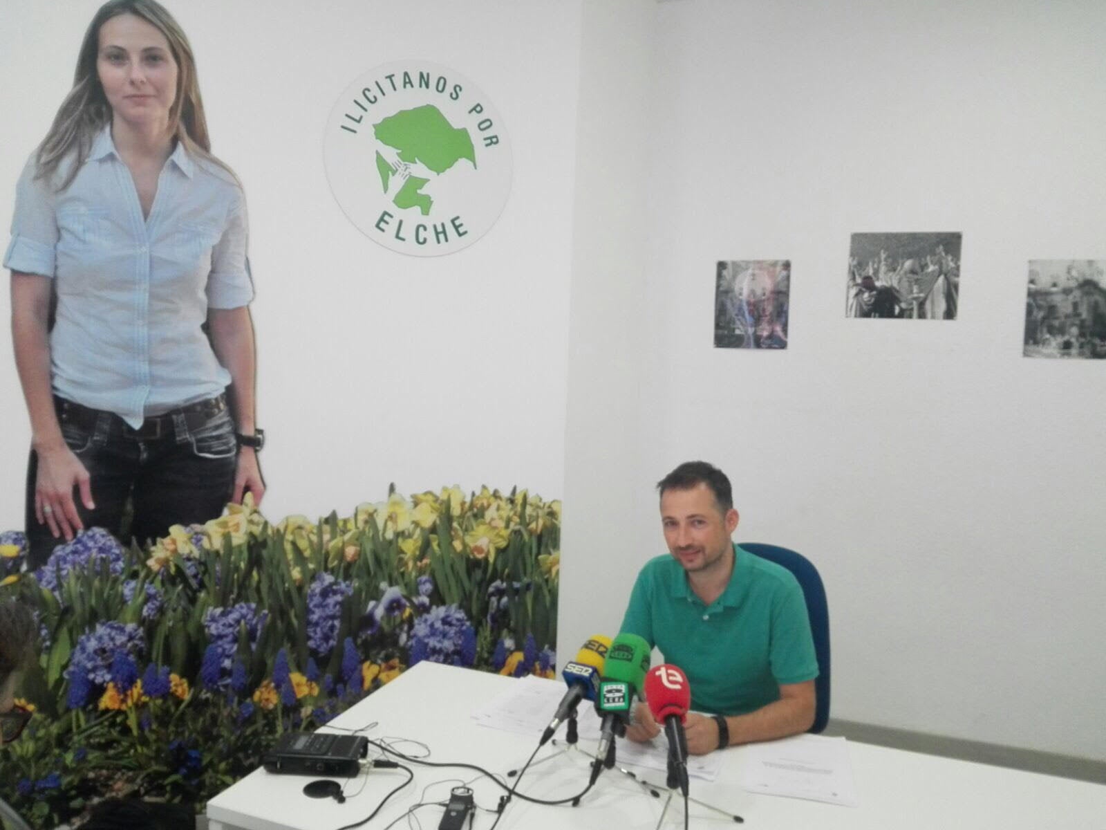 Ilicitanos por Elche denuncia la licitación por 90.000 euros de un servicio cuyo pliego lo valora en 700.000 euros Ilicitanos por Elche denuncia la licitación por 90.000 euros de un servicio cuyo pliego lo valora en 700.000 euros
