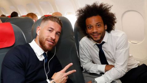 Ramos y Marcelo, en el avi&oacute;n del Madrid rumbo a Cardiff