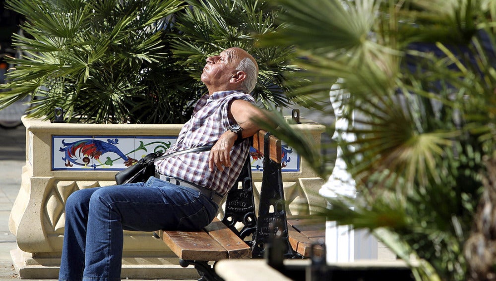 La Aemet activa el primer aviso por ola de calor de 2017 La Aemet activa el primer aviso por ola de calor de 2017