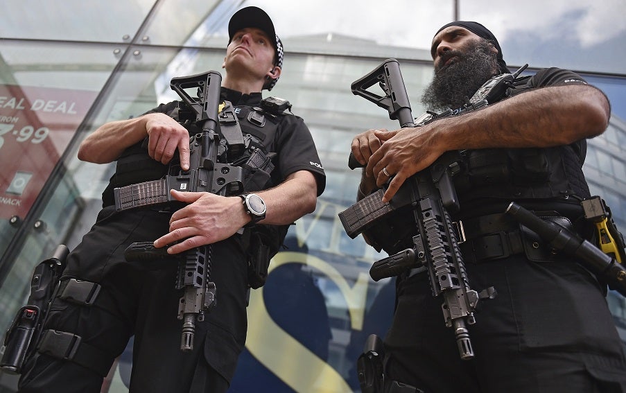 Al menos diez personas han sido hospitalizadas tras un tiroteo en la ciudad británica de Manchester Al menos diez personas han sido hospitalizadas tras un tiroteo en la ciudad británica de Manchester