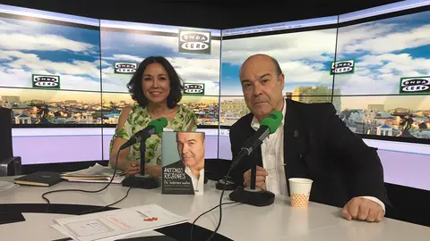 Antonio Resines desayuna en Te doy mi palabra con Isabel Gemio Antonio Resines desayuna en Te doy mi palabra con Isabel Gemio