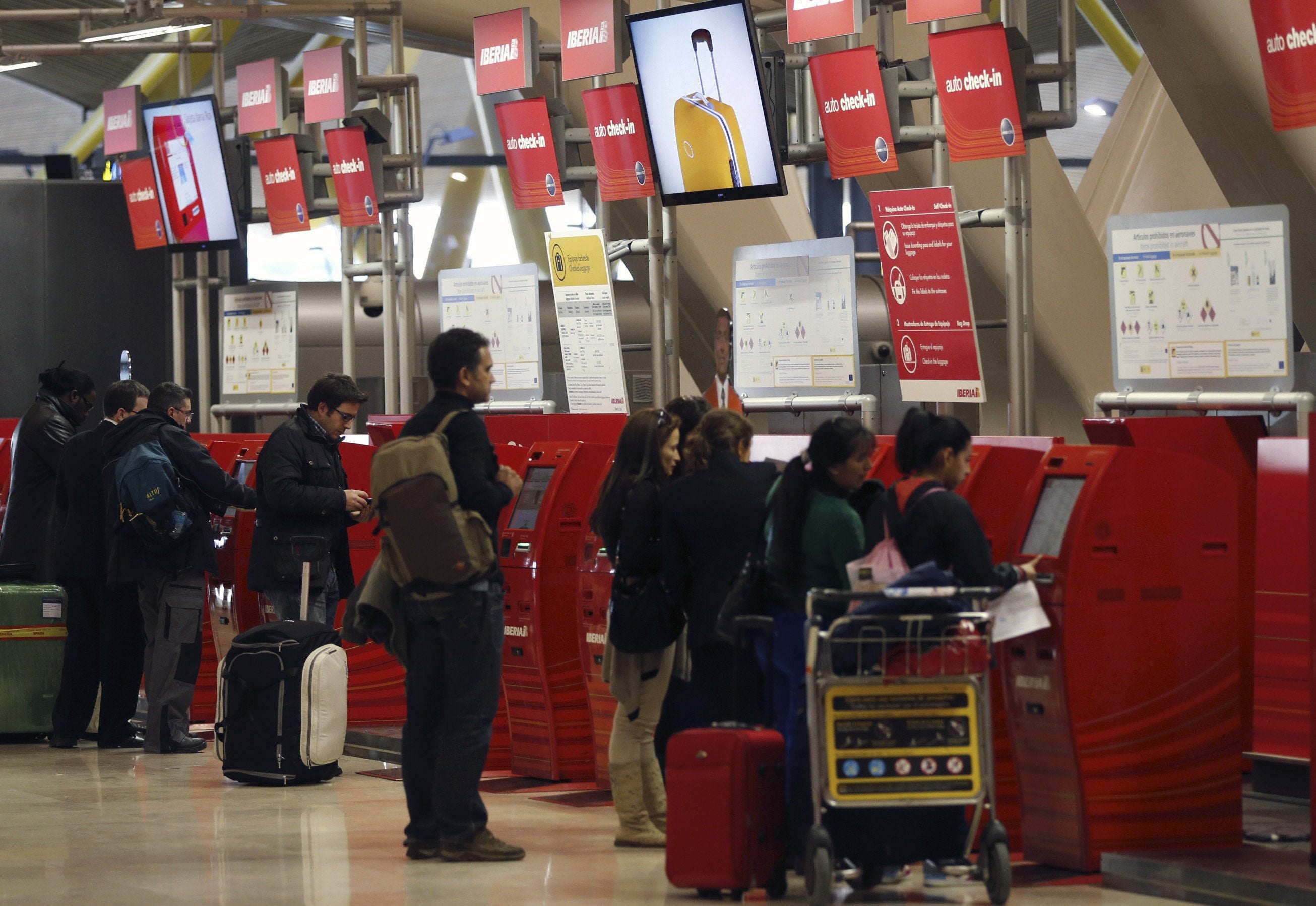 Un grupo de aficionados se queda sin poder ir a la final de Champions por el aplazamiento de un vuelo Un grupo de aficionados se queda sin poder ir a la final de Champions por el aplazamiento de un vuelo