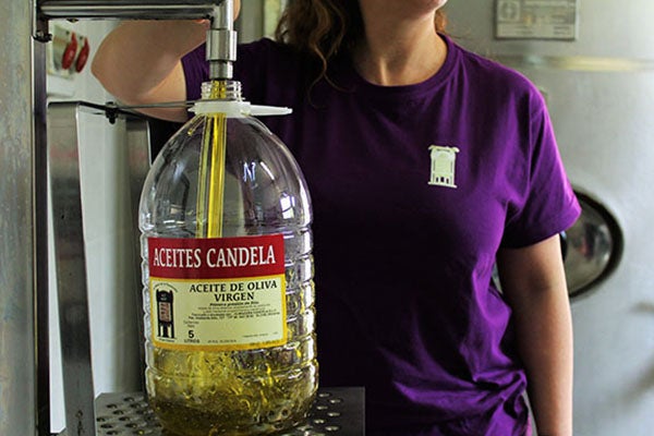 Almazara Candela y el compromiso de tres generaciones con la dieta mediterranea Almazara Candela y el compromiso de tres generaciones con la dieta mediterranea