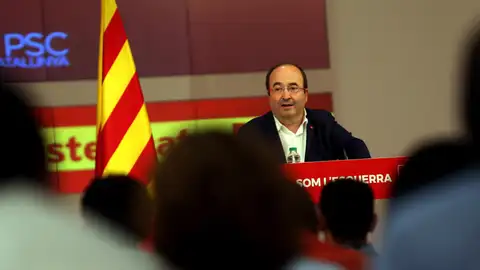 Miquel Iceta durante su intervención en la reunión de la delegación del PSC Iceta
