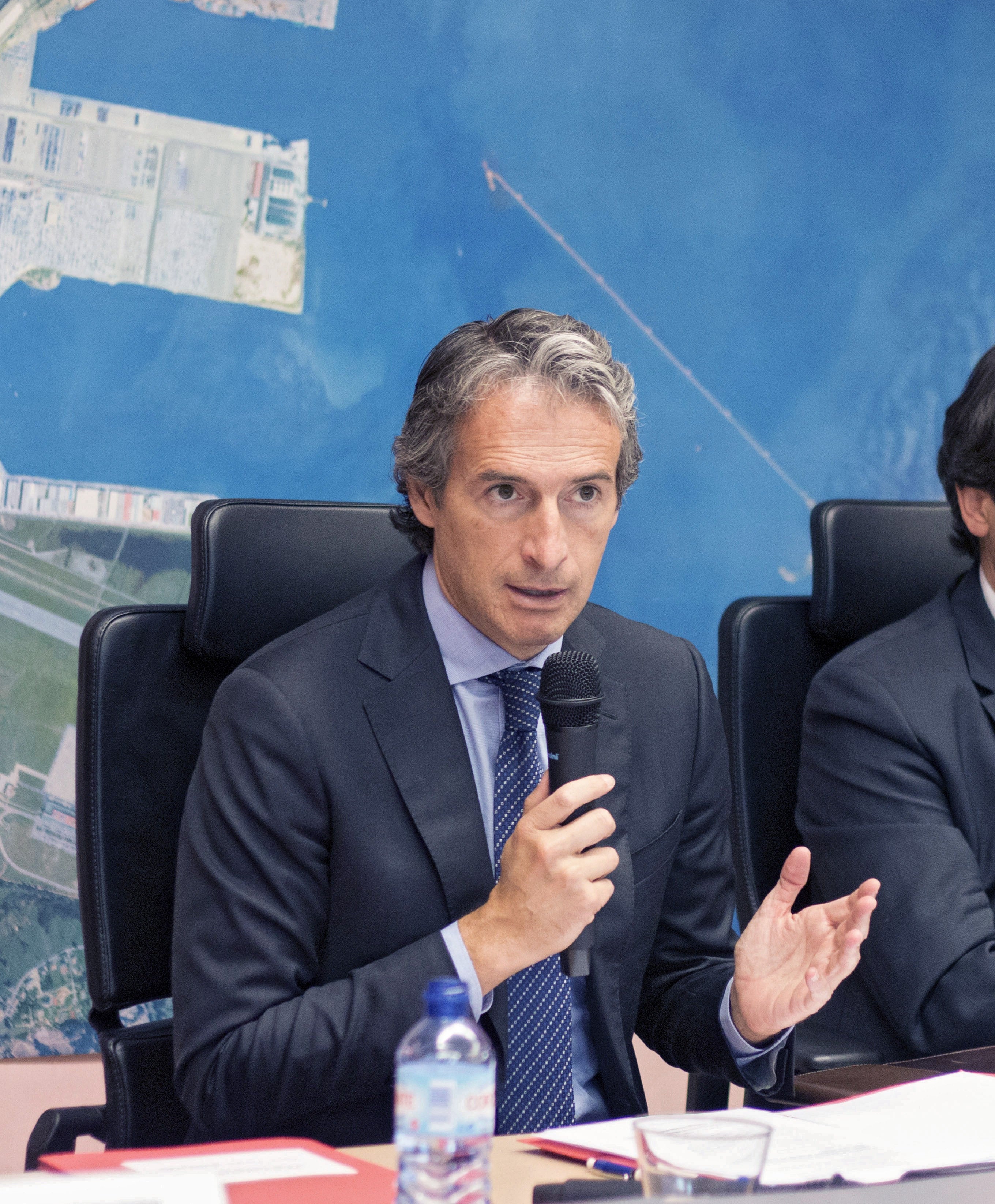 De la Serna pide que se desconvoque la huelga de la estiba y avisa de los efectos De la Serna pide que se desconvoque la huelga de la estiba y avisa de los efectos