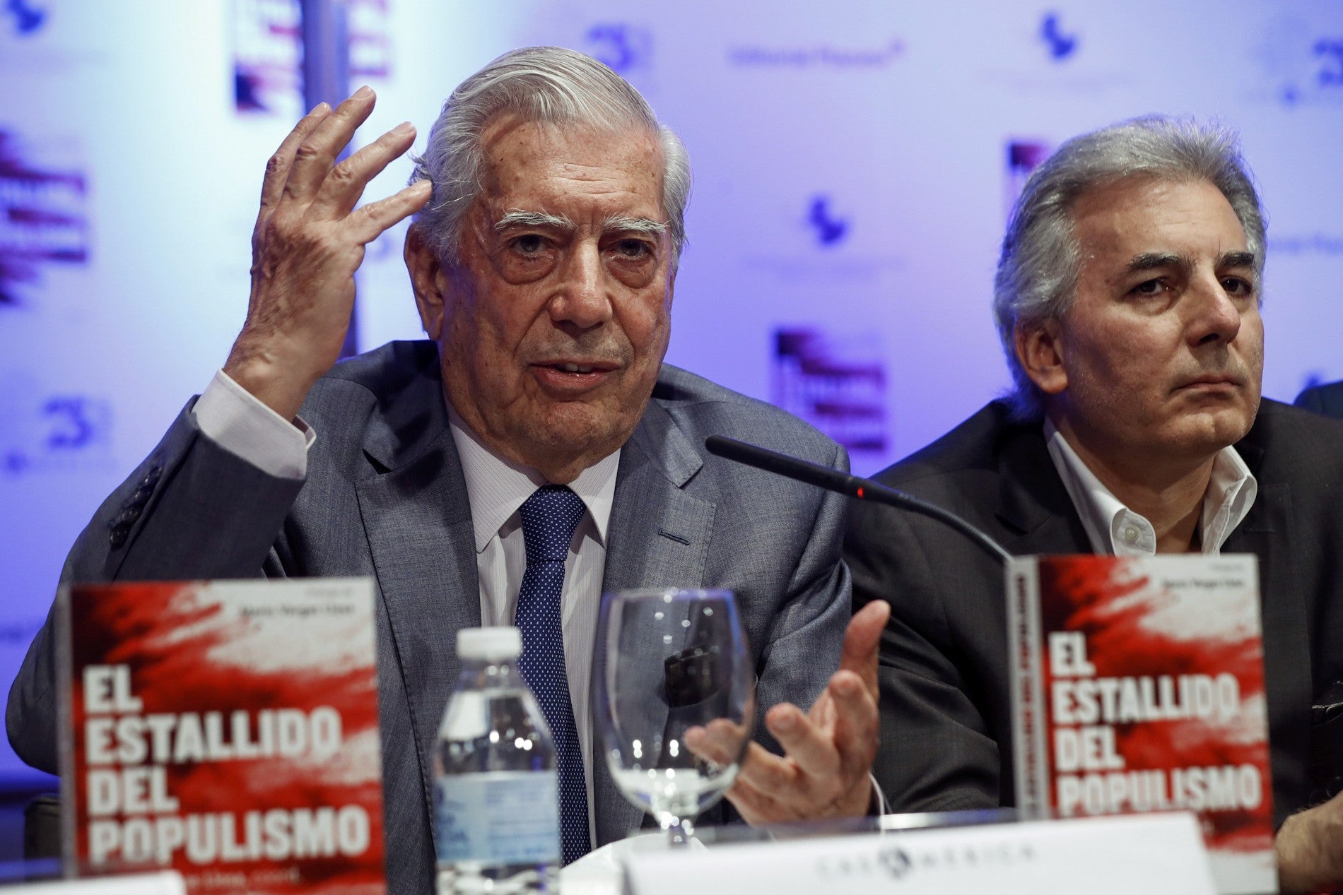 Álvaro Vargas Llosa: "El populismo actual es un fenómeno universal viralizado" Álvaro Vargas Llosa: "El populismo actual es un fenómeno universal viralizado"