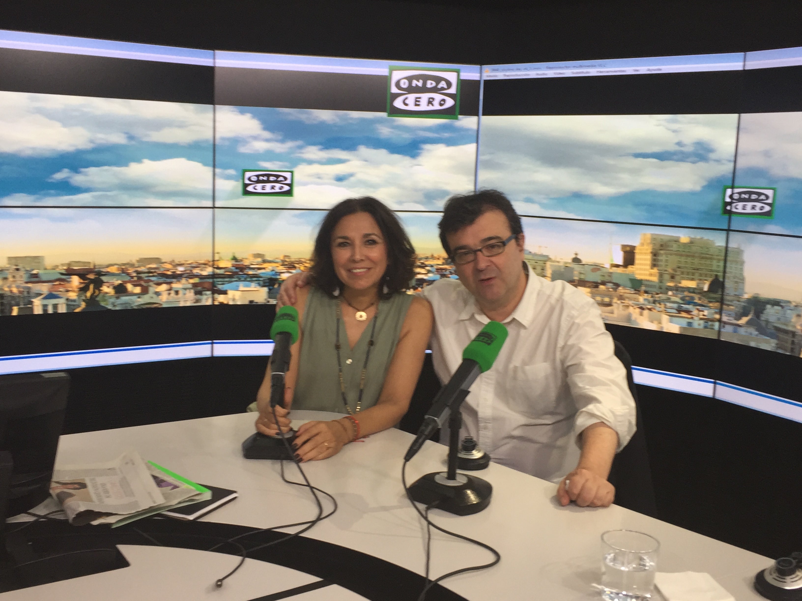 Javier Cercas: "Mi madre pensaba que entre Cervantes y yo había un vacío en la literatura" Javier Cercas: "Mi madre pensaba que entre Cervantes y yo había un vacío en la literatura"