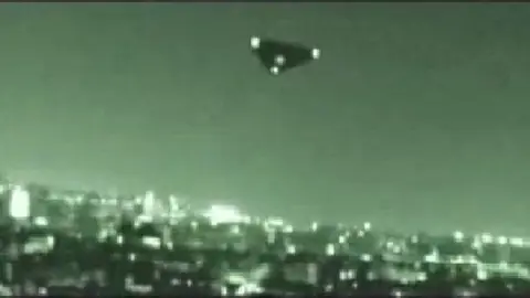 Ovni triangular Ovni triangular