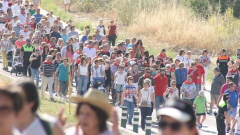 Las cintas y los pa&ntilde;uelos rojos han vuelto a te&ntilde;ir de color una de las ma&ntilde;anas m&aacute;s especiales para los fieles.