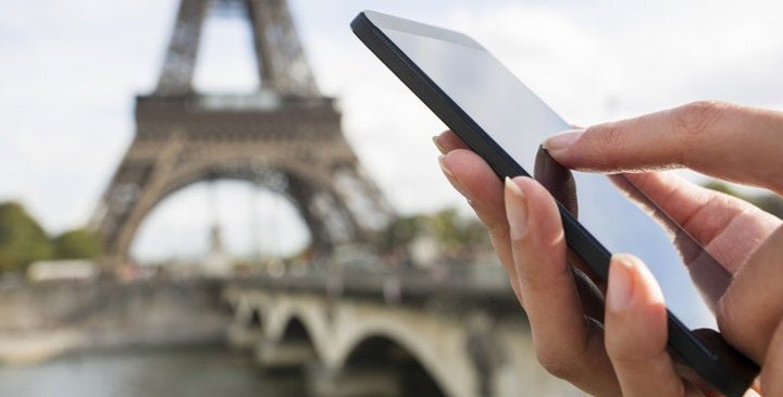 Adiós al roaming en la UE: los usuarios de móviles podrán llamar y navegar por internet "como en casa" Adiós al roaming en la UE: los usuarios de móviles podrán llamar y navegar por internet "como en casa"