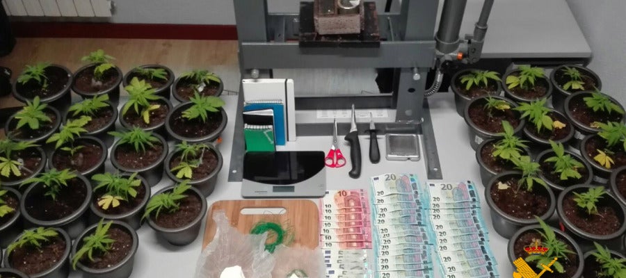 Desmantelado un punto de venta de cocaína en Treceño Desmantelado un punto de venta de cocaína en Treceño
