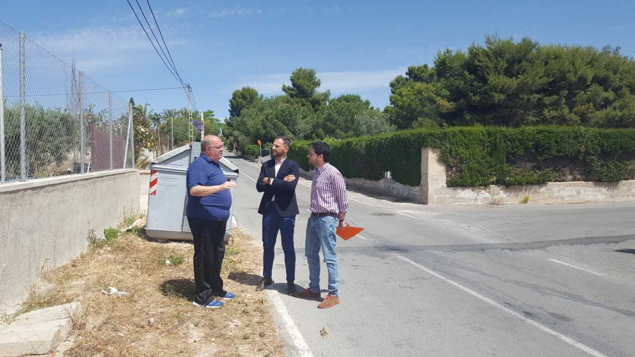 C’s Elche reclama al Ayuntamiento de Elche desbrozar los solares en la urbanización Buenos Aires C’s Elche reclama al Ayuntamiento de Elche desbrozar los solares en la urbanización Buenos Aires