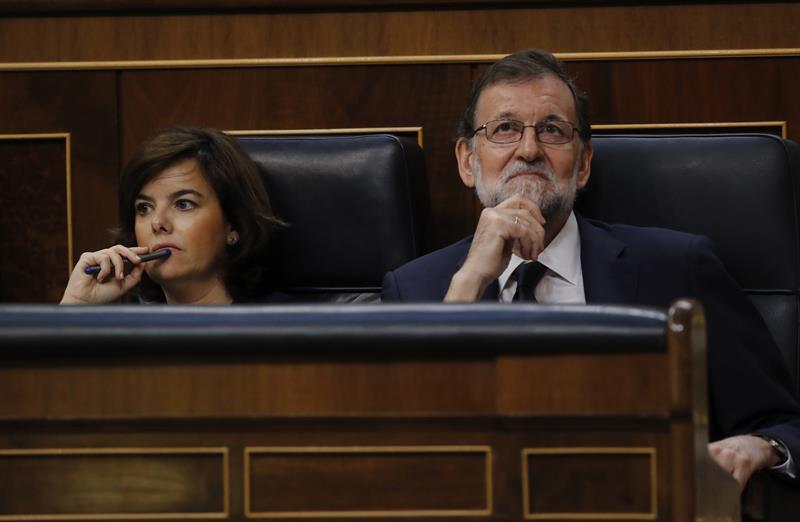 El Gobierno urge al TC a anular la DUI "con efectos jurídicos y vinculantes" El Gobierno urge al TC a anular la DUI "con efectos jurídicos y vinculantes"