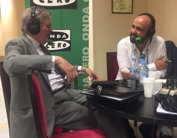 Méndez de Vigo: "Me ha gustado más el libro de Miguel Hernández que lo que decía Pablo Iglesias" Méndez de Vigo: "Me ha gustado más el libro de Miguel Hernández que lo que decía Pablo Iglesias"