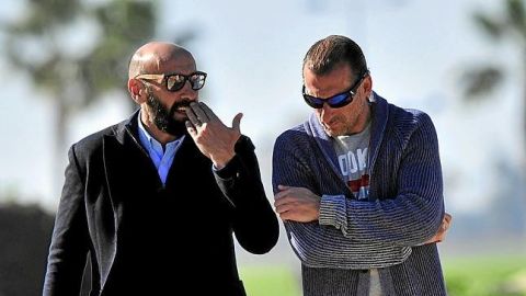 &Oacute;scar Arias y Monchi, director y exdirector deportivo del Sevilla