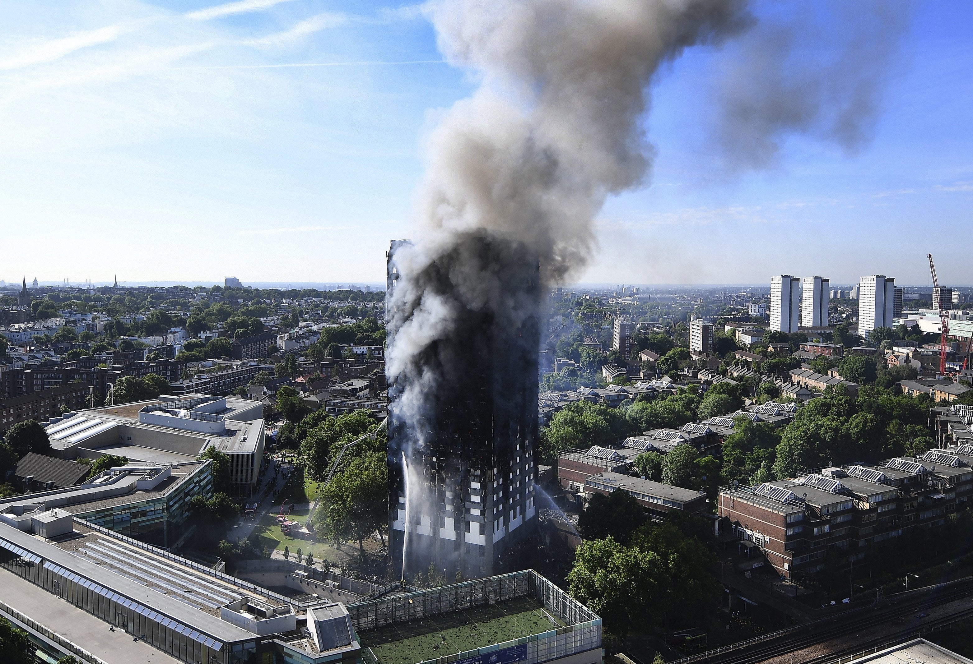 La Policía eleva a 70 los muertos en el incendio de la torre Grenfell en Londres La Policía eleva a 70 los muertos en el incendio de la torre Grenfell en Londres