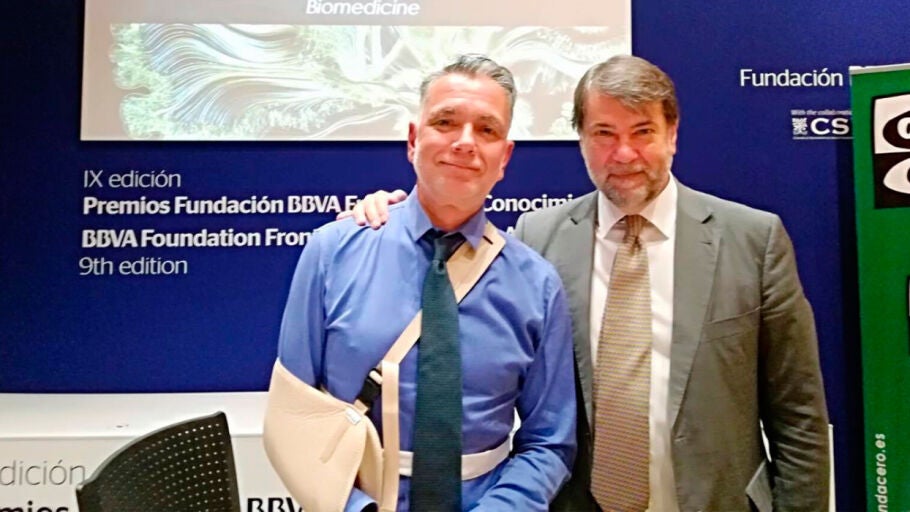 Pedro Alonso, Premio BBVA de Cooperaci&oacute;n Internacional, durante una entrevista en M&aacute;s de uno con Juan Ram&oacute;n Lucas