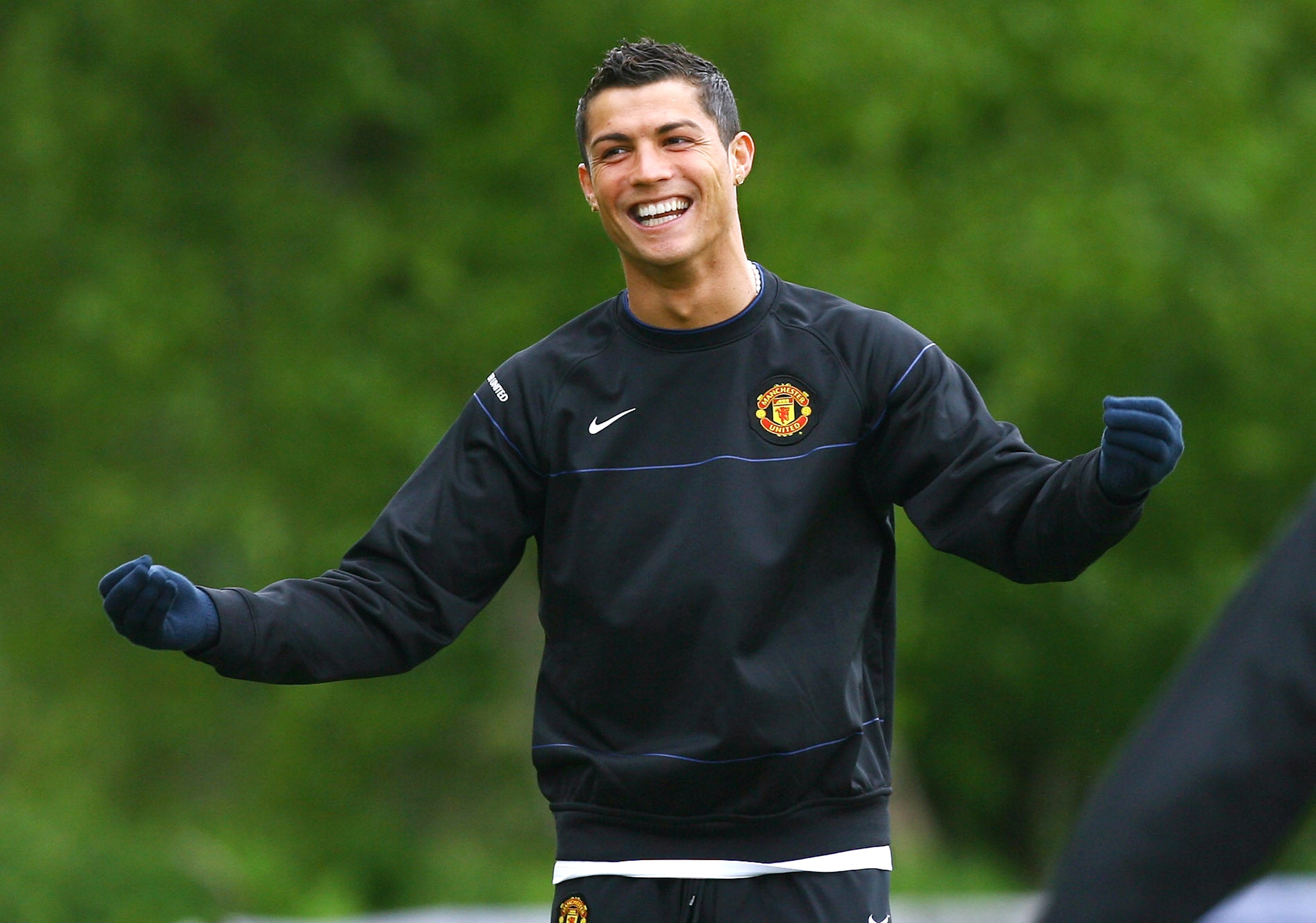Rubén Amón indulta a Cristiano Ronaldo: "No puede encubrirse en el victimismo ni en sus pataletas infantiles" Rubén Amón indulta a Cristiano Ronaldo: "No puede encubrirse en el victimismo ni en sus pataletas infantiles"