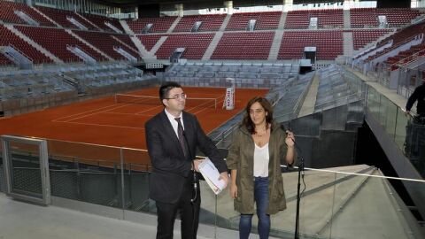 Carlos S&aacute;nchez Mato y Celia Mayer en la Caja M&aacute;gica