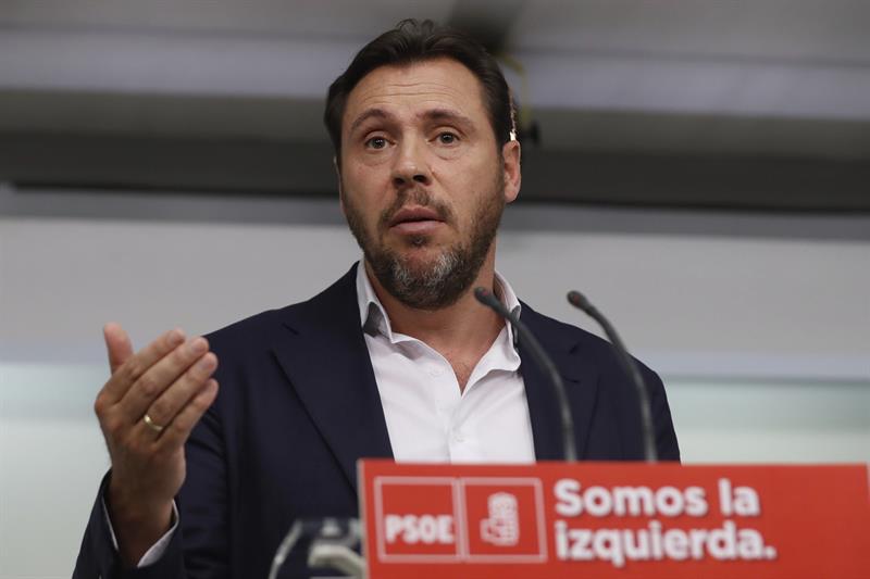 Puente afirma que un Gobierno de coalición con Podemos "es posible y bueno, pero fácil no lo sé" Puente afirma que un Gobierno de coalición con Podemos "es posible y bueno, pero fácil no lo sé"