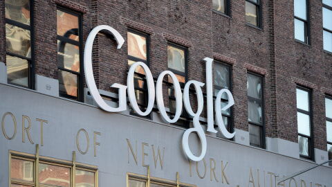 Logo de Google en la sede de Nueva York