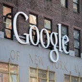 Logo de Google en la sede de Nueva York