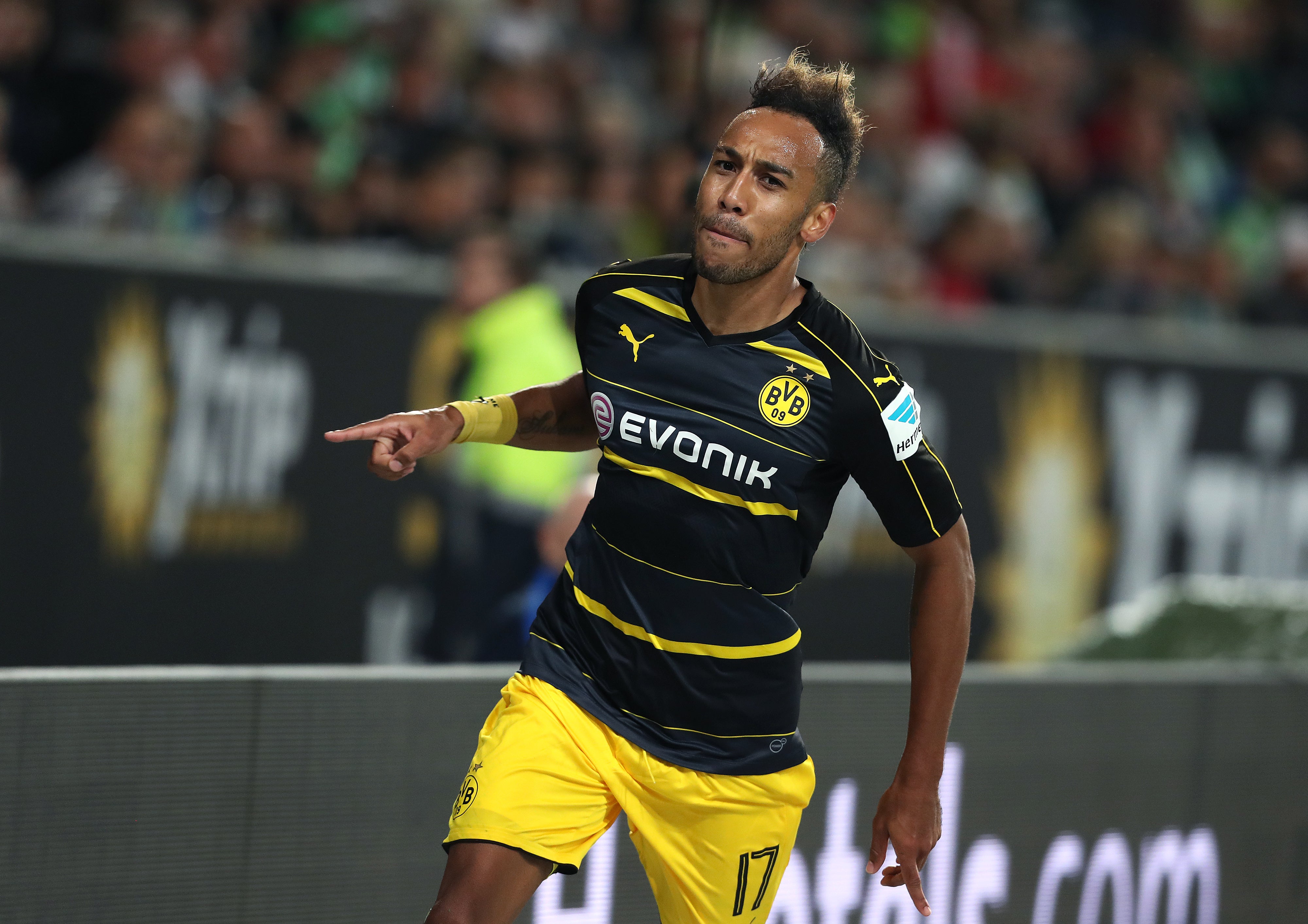 El Borussia Dortmund escuchará ofertas de al menos 70 millones por Aubameyang hasta el 26 de julio El Borussia Dortmund escuchará ofertas de al menos 70 millones por Aubameyang hasta el 26 de julio