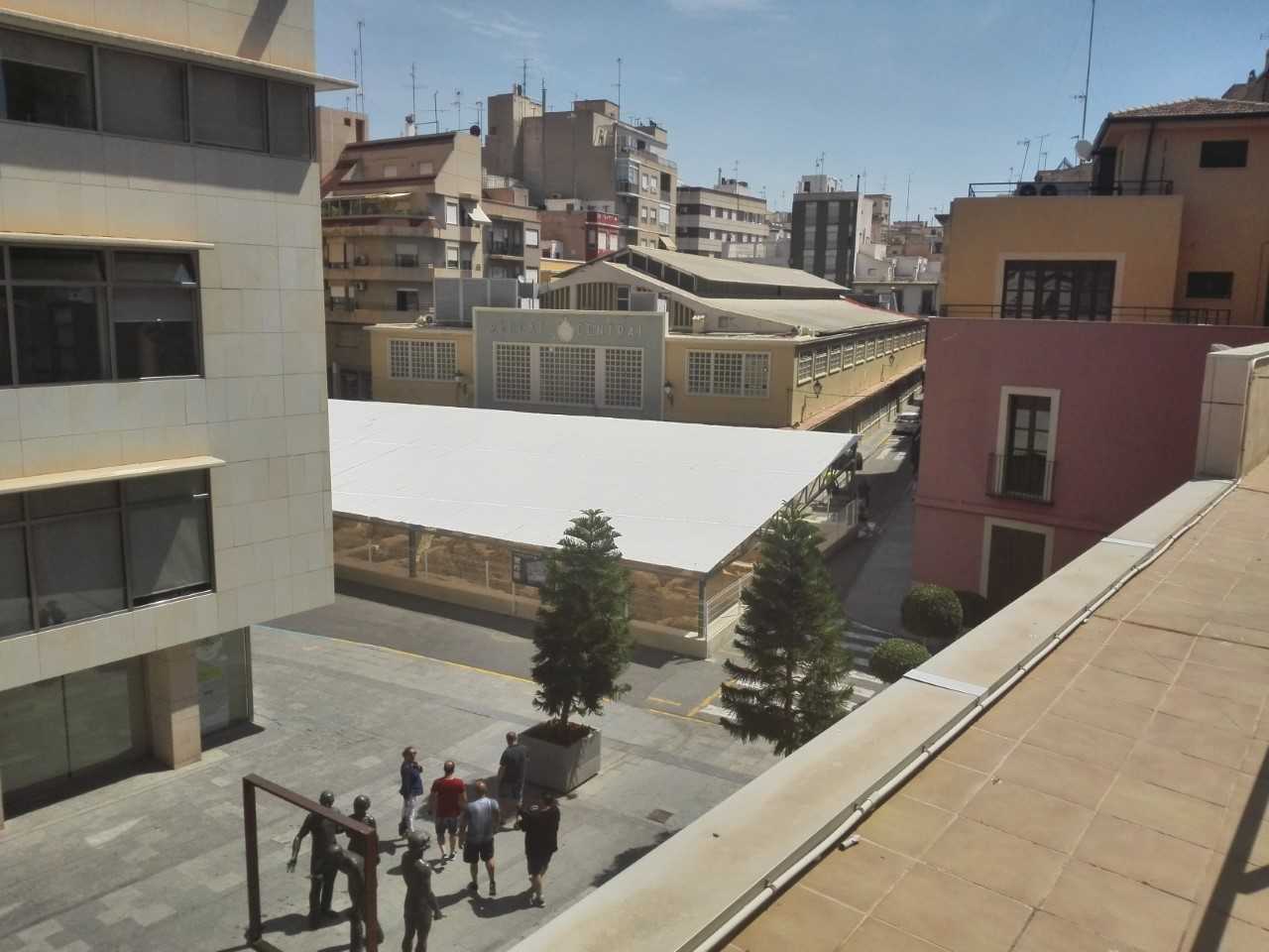 Ágora d’Elx pide el amparo del Sindic de Greuges ante el silencio de la Generalitat en torno al Mercado Central Ágora d’Elx pide el amparo del Sindic de Greuges ante el silencio de la Generalitat en torno al Mercado Central