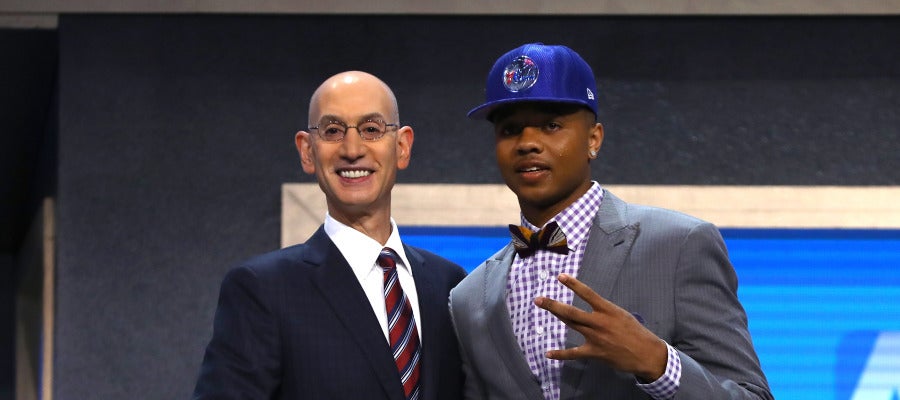 Markelle Fultz, tras ser elegido en el nº 1 del draft por los Sixers Markelle Fultz, tras ser elegido en el nº 1 del draft por los Sixers