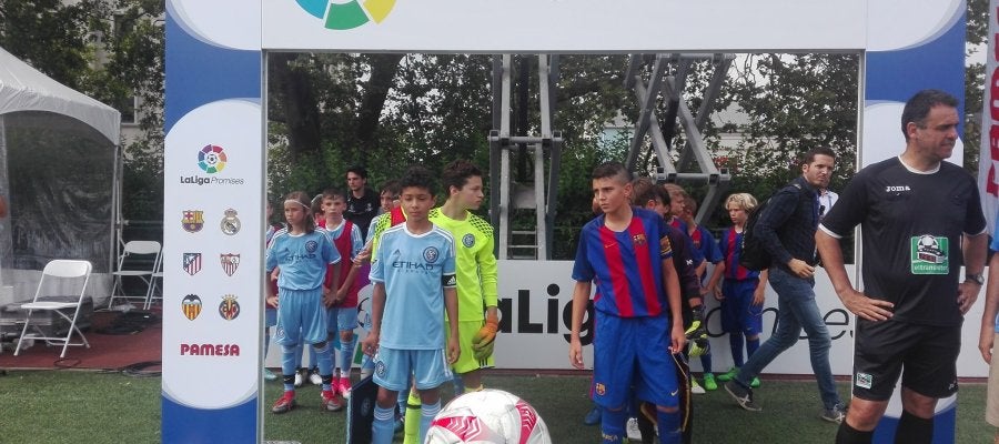 Barcelona y Manchester City saltan al campo de LaLiga Promises Barcelona y Manchester City saltan al campo de LaLiga Promises