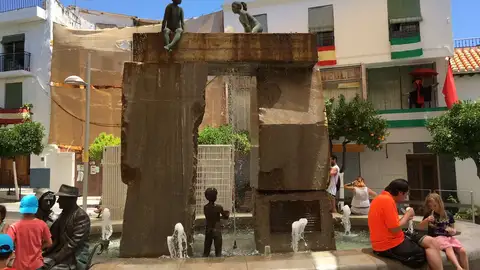 Plaza de la Constitución de Lanjarón Fiestas del Agua y del Jamón
