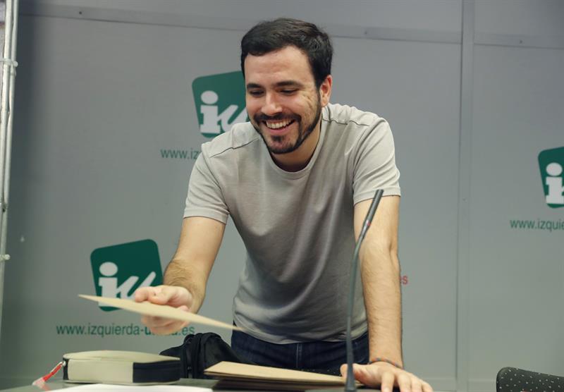 Garzón niega ser más constitucionalista que Iglesias porque también defiende la "reforma total" de la Carta Magna Garzón niega ser más constitucionalista que Iglesias porque también defiende la "reforma total" de la Carta Magna