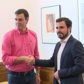 Sánchez culmina con Garzón su primera ronda de contactos políticos