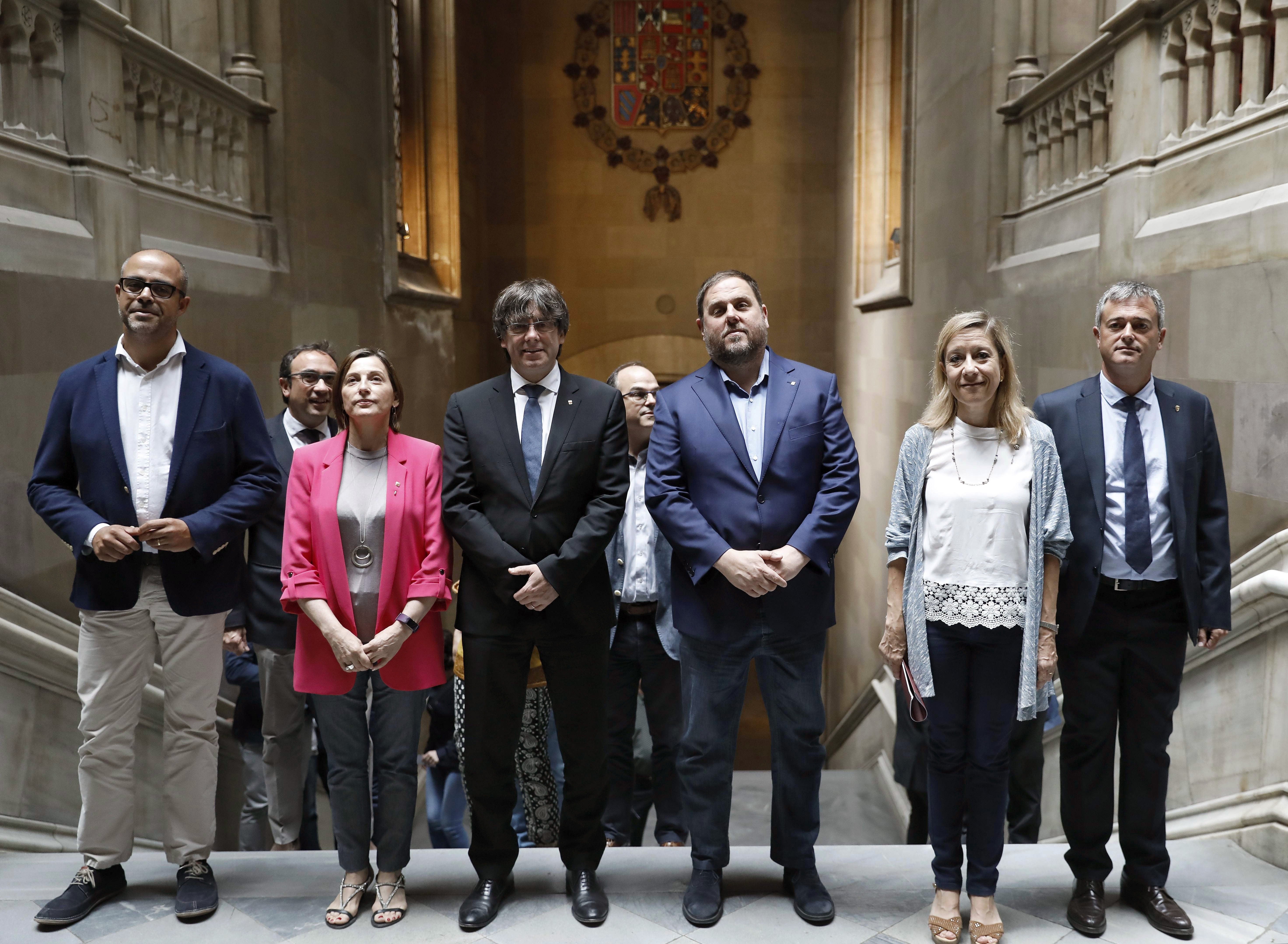 Puigdemont convocará la consulta independentista amparándose en la "legalidad internacional" Puigdemont convocará la consulta independentista amparándose en la "legalidad internacional"