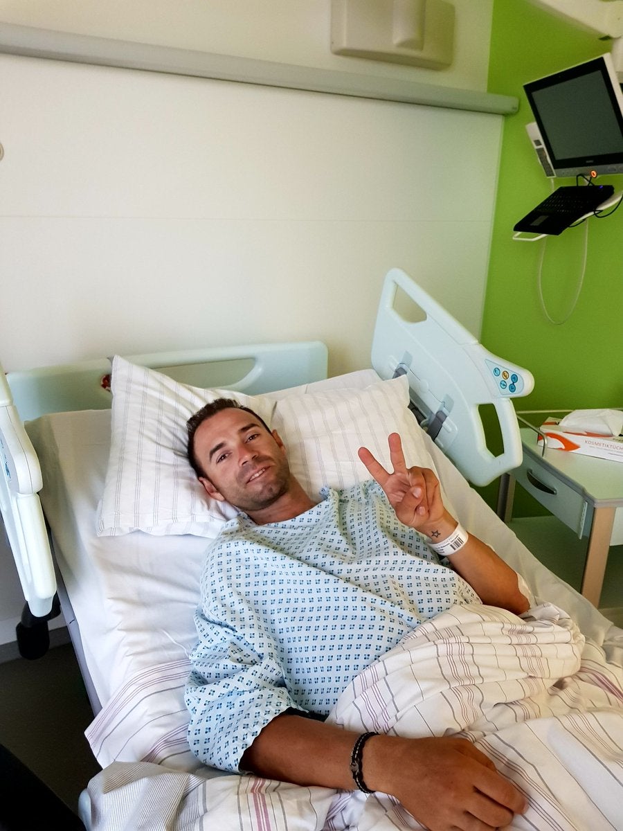Alejandro Valverde confirma que "todo ha ido bien" en su operación de fractura de rótula Alejandro Valverde confirma que "todo ha ido bien" en su operación de fractura de rótula