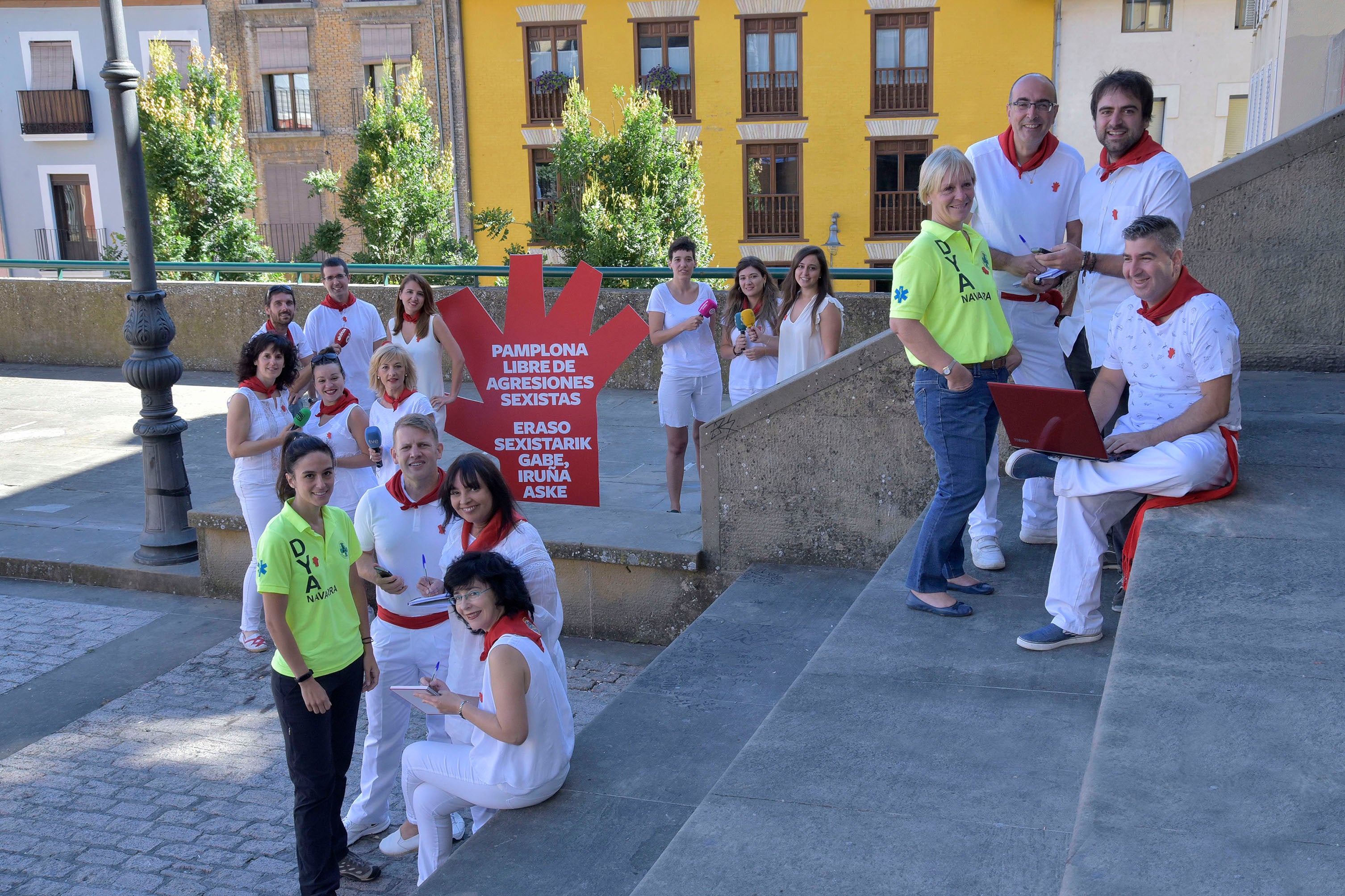 Onda Cero Navarra se adhiere a la campaña contra las agresiones sexistas en Sanfermines. Onda Cero Navarra se adhiere a la campaña contra las agresiones sexistas en Sanfermines.