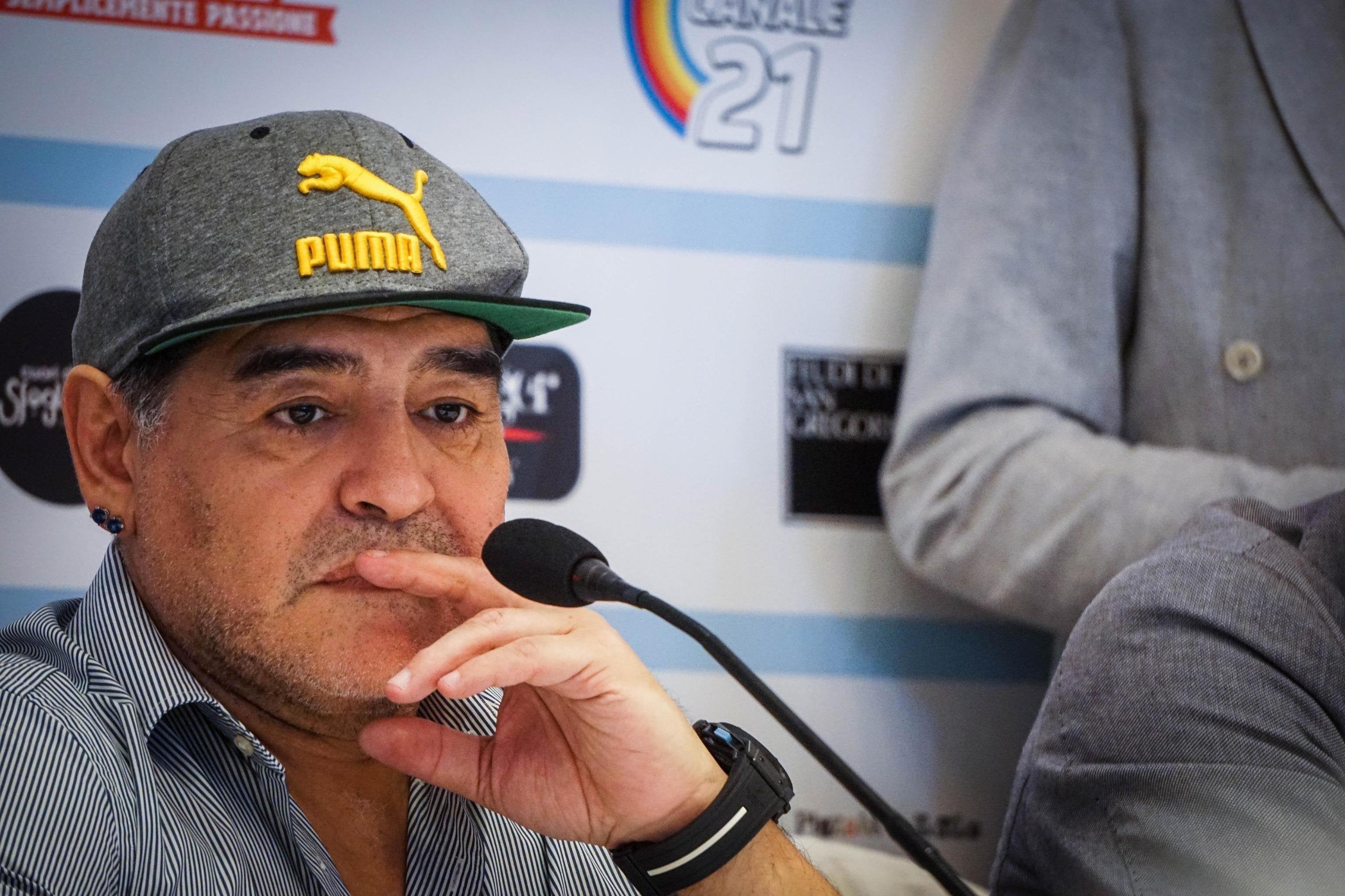 Maradona: "Yo tendría más Balones de Oro que Cristiano y Messi" Maradona: "Yo tendría más Balones de Oro que Cristiano y Messi"