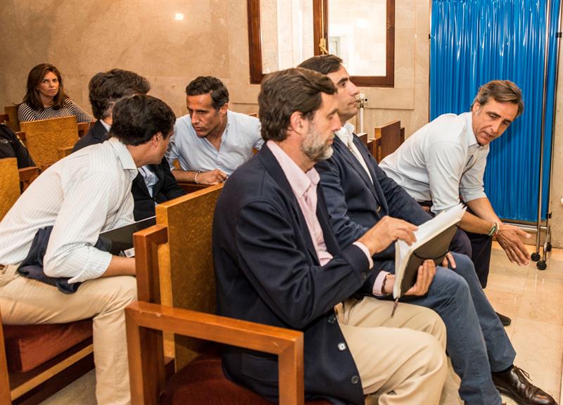 La Audiencia deja libres a los Ruiz-Mateos mientras se resuelve su recurso La Audiencia deja libres a los Ruiz-Mateos mientras se resuelve su recurso