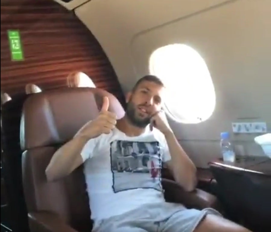 Casillas se mofa del inglés de Jordi Alba en un vídeo de Gerard Piqué: "Si yu tumorrou" Casillas se mofa del inglés de Jordi Alba en un vídeo de Gerard Piqué: "Si yu tumorrou"