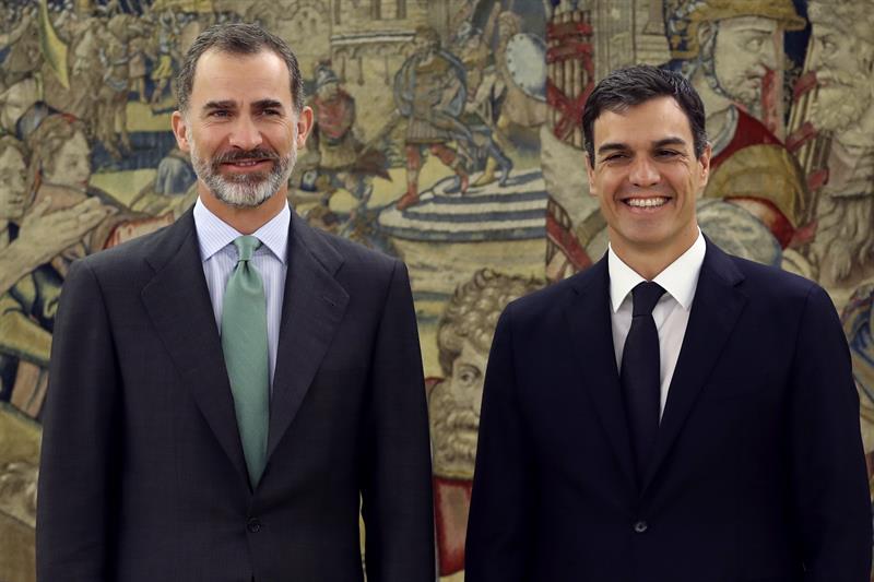 Felipe VI y Pedro Sánchez se reunirán el lunes 6 de agosto en Marivent Felipe VI y Pedro Sánchez se reunirán el lunes 6 de agosto en Marivent