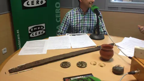 Sergio Berzal nos acerca al yacimiento visigodo de Daganzo El alcalde daganceño visita los estudios de Onda Cero Alcalá