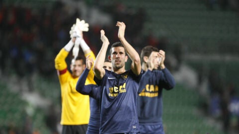 Tekio con la camiseta del UCAM Murcia