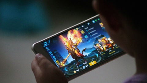 Una empresa de videojuegos limita las horas que los ni&ntilde;os chinos pueden jugar con ellos