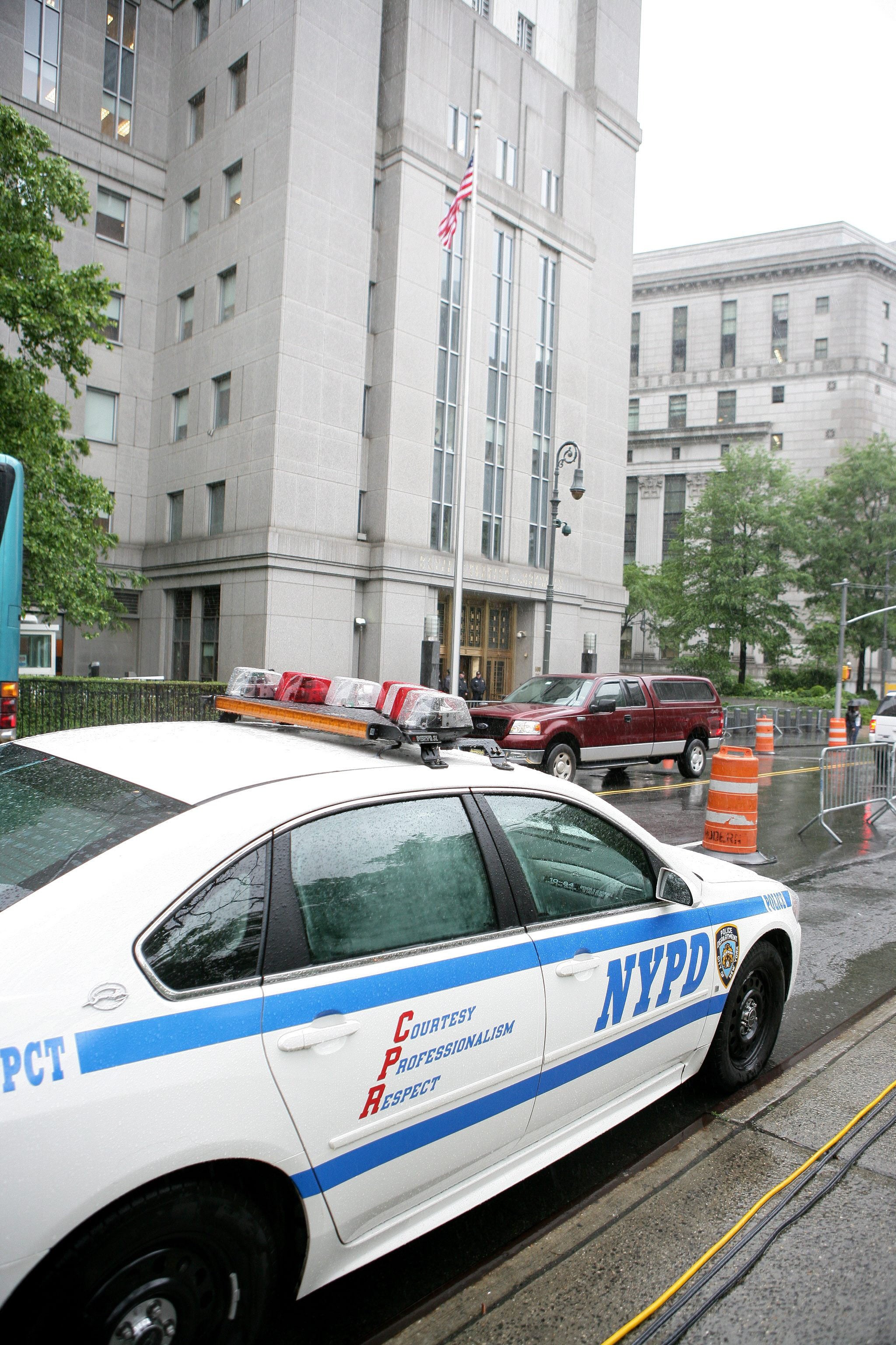 Encuentran cuatro cadáveres en un sótano del norte del estado de Nueva York Encuentran cuatro cadáveres en un sótano del norte del estado de Nueva York