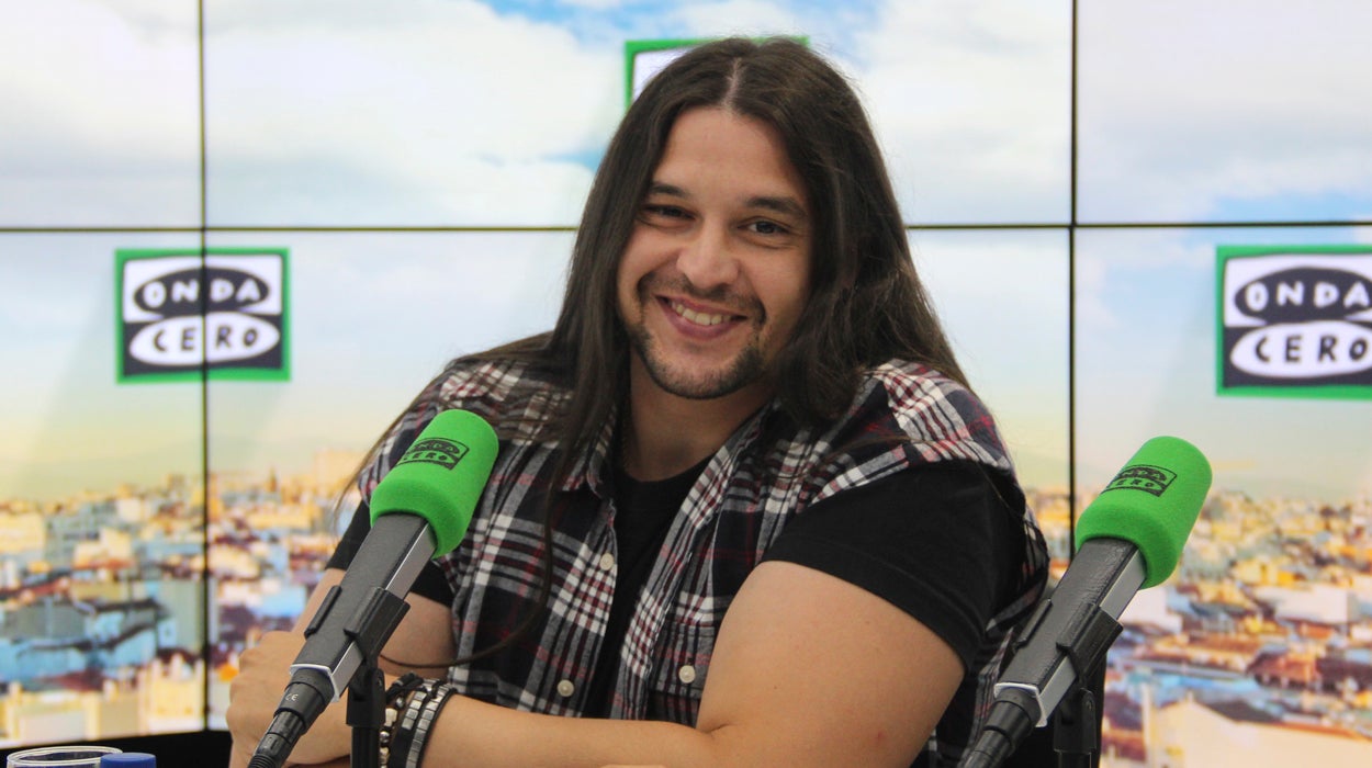 Rafa Blas: "Yo aprendí la técnica de canto lírico y la usaba para cantar rock" Rafa Blas: "Yo aprendí la técnica de canto lírico y la usaba para cantar rock"