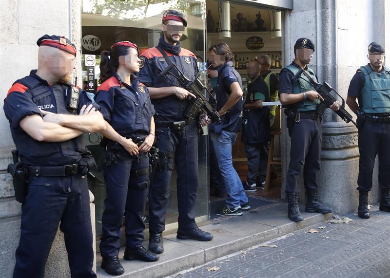 Trece detenidos en Cataluña en un golpe internacional contra la Camorra Trece detenidos en Cataluña en un golpe internacional contra la Camorra