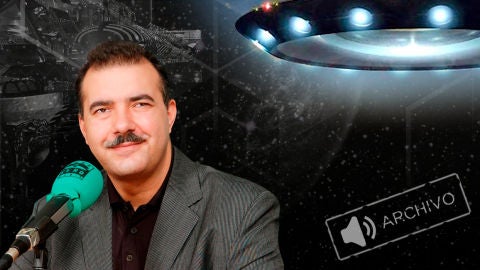 Juan Antonio Cebri&aacute;n dirigi&oacute; el programa especial Turno de noche Cazadores de ovnis