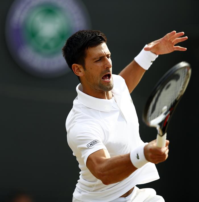 Djokovic abandona Wimbledon tras lesionarse y retirarse del partido ante Berdych Djokovic abandona Wimbledon tras lesionarse y retirarse del partido ante Berdych