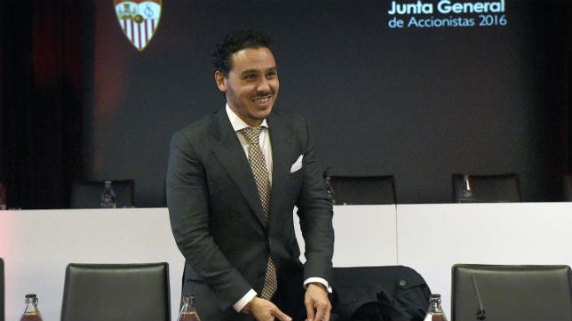 Del Nido Carrasco pide la revocación de su dimisión como vicepresidente del Sevilla Del Nido Carrasco pide la revocación de su dimisión como vicepresidente del Sevilla