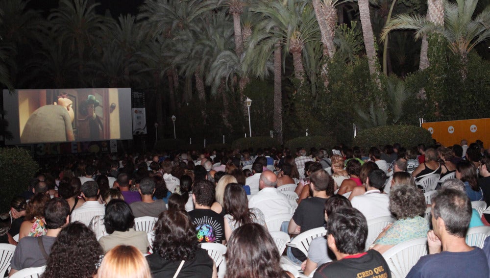 Imagen de archivo del Festival Internacional de Cine Independiente de Elche en el Hort del Xocolater.